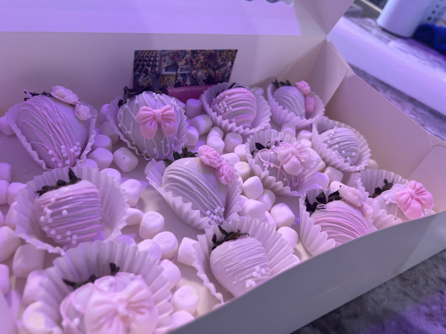 Chocolate Strawberries (Dozen)