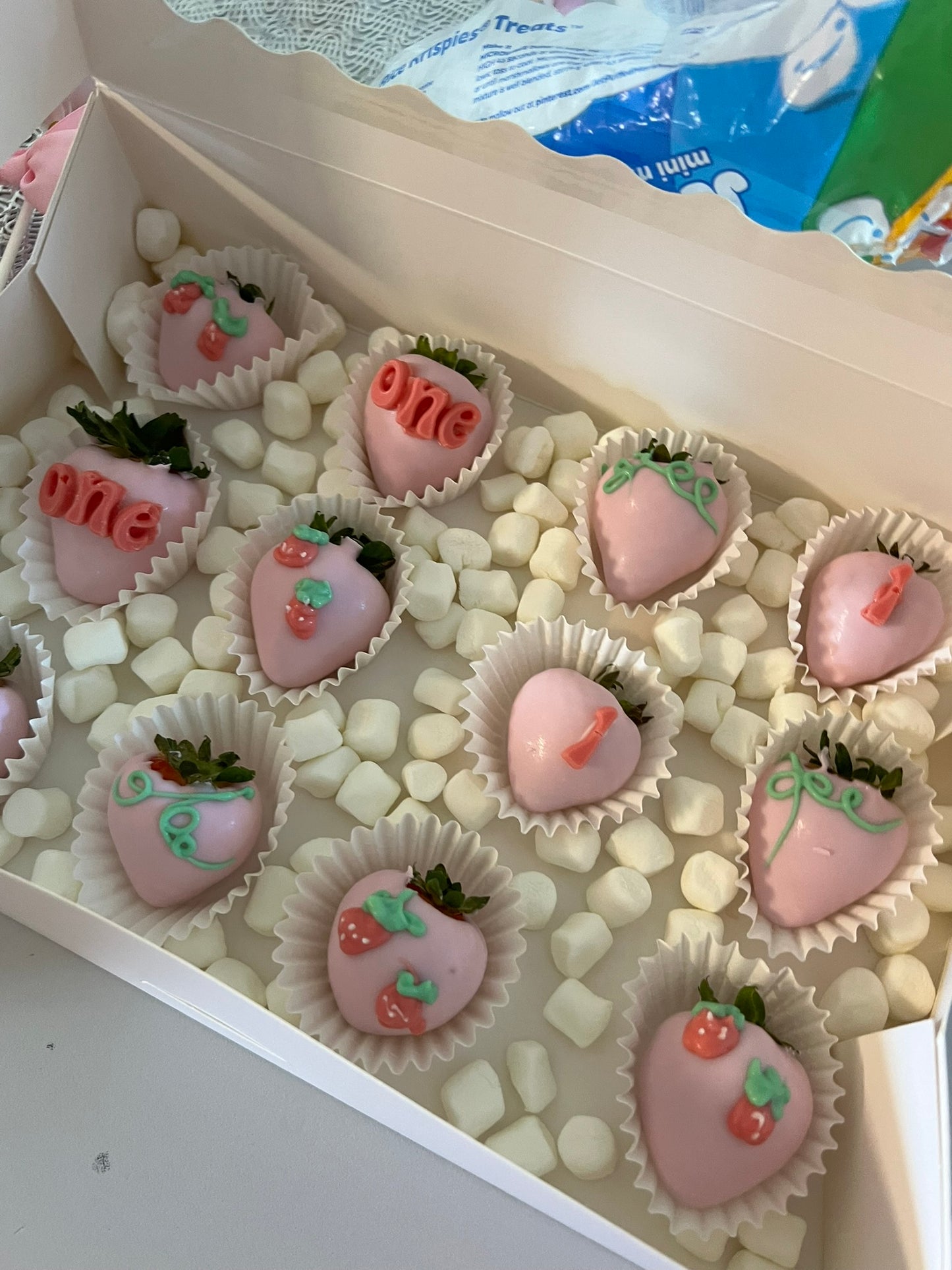 Chocolate Strawberries (Dozen)