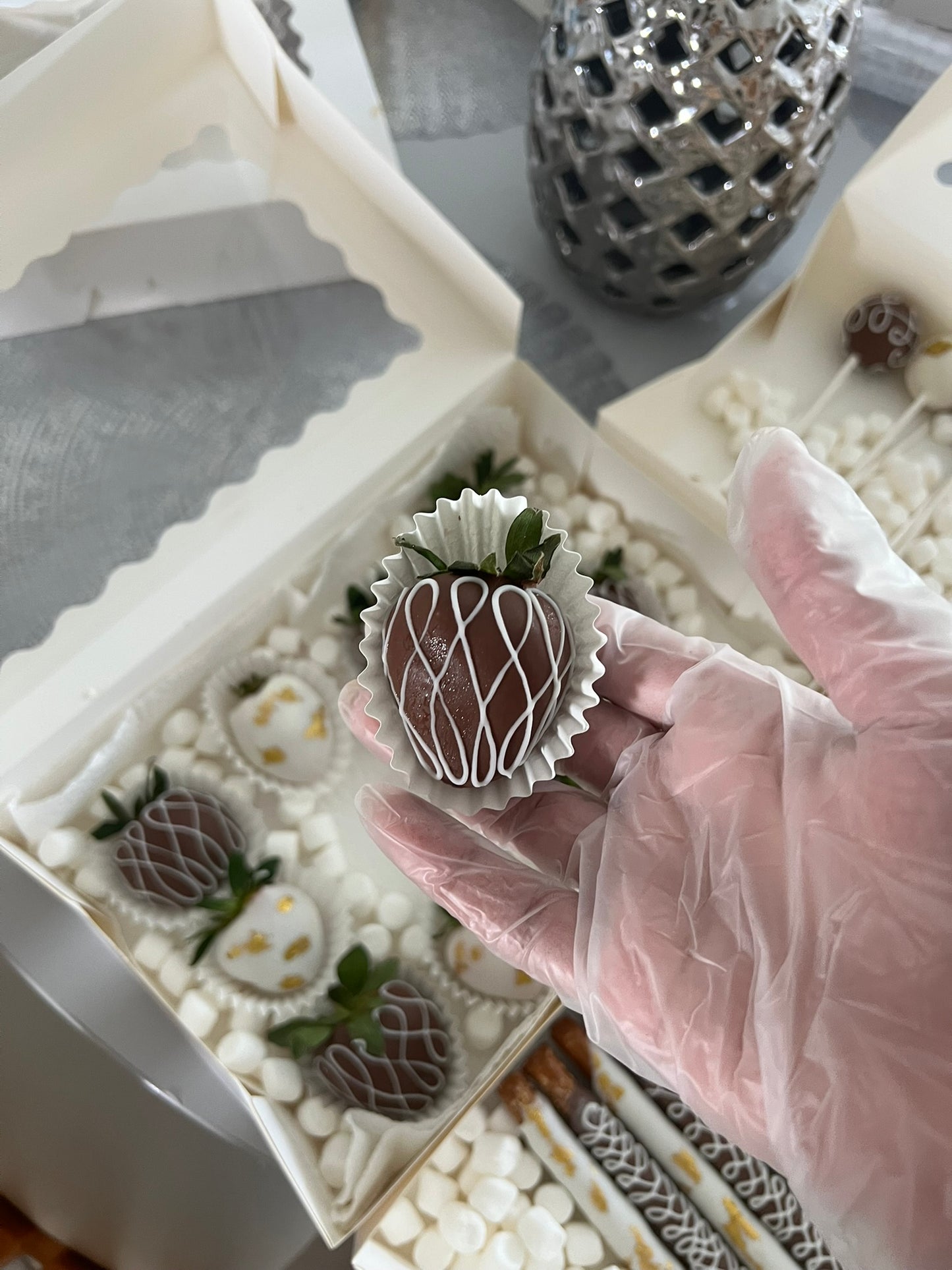 Chocolate Strawberries (Dozen)