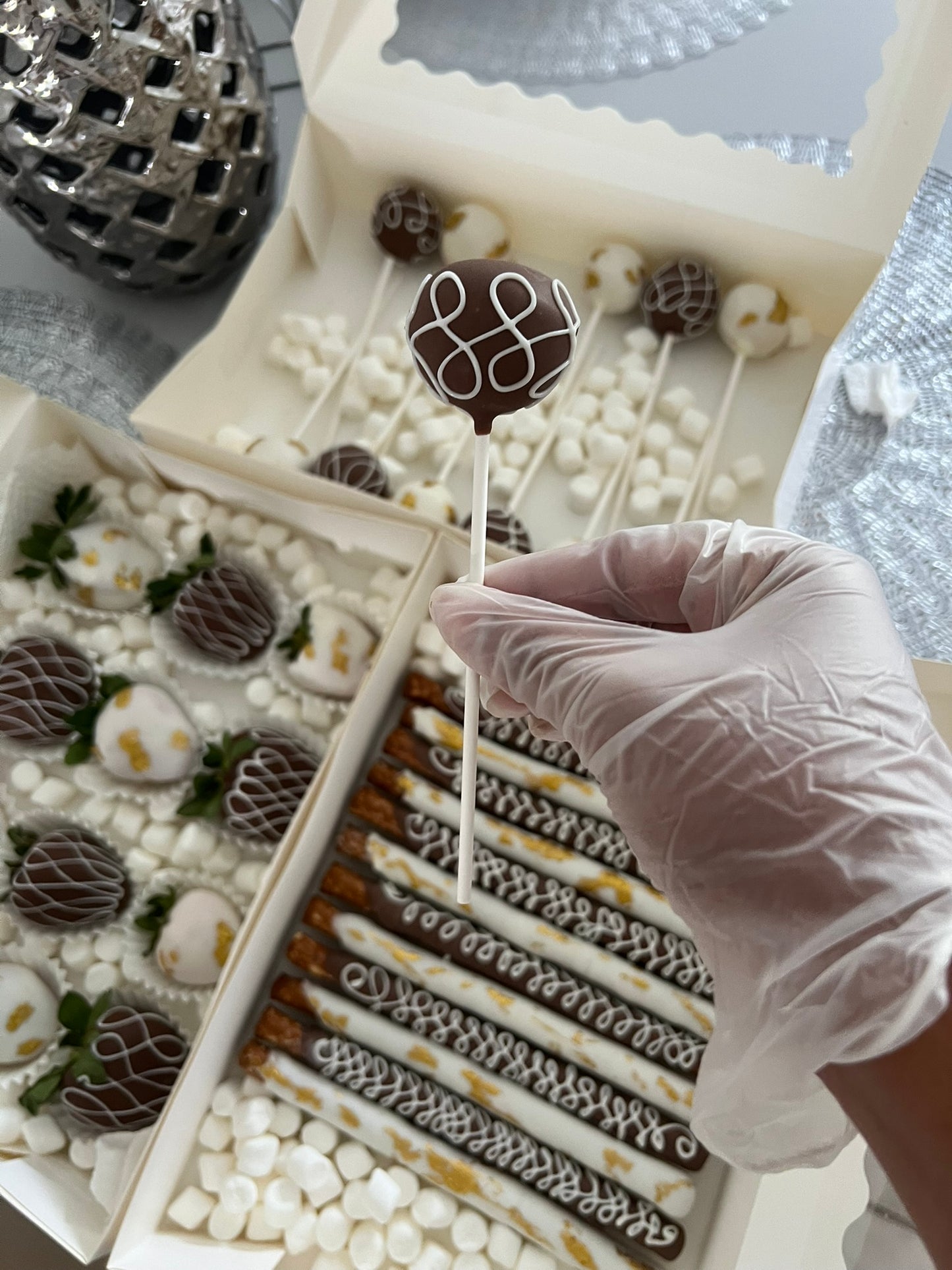 Cake Pops (Dozen)